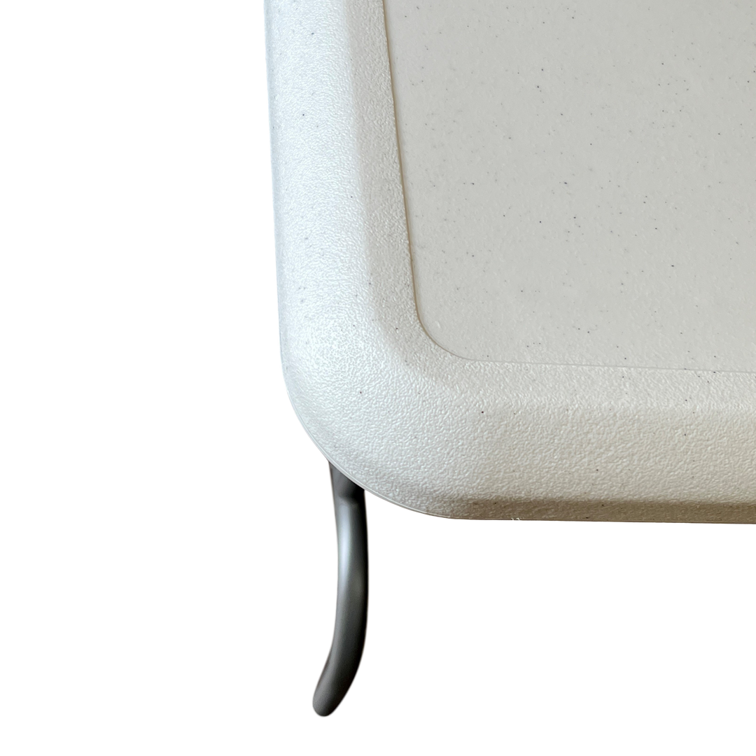 An edge of a platinum table. 